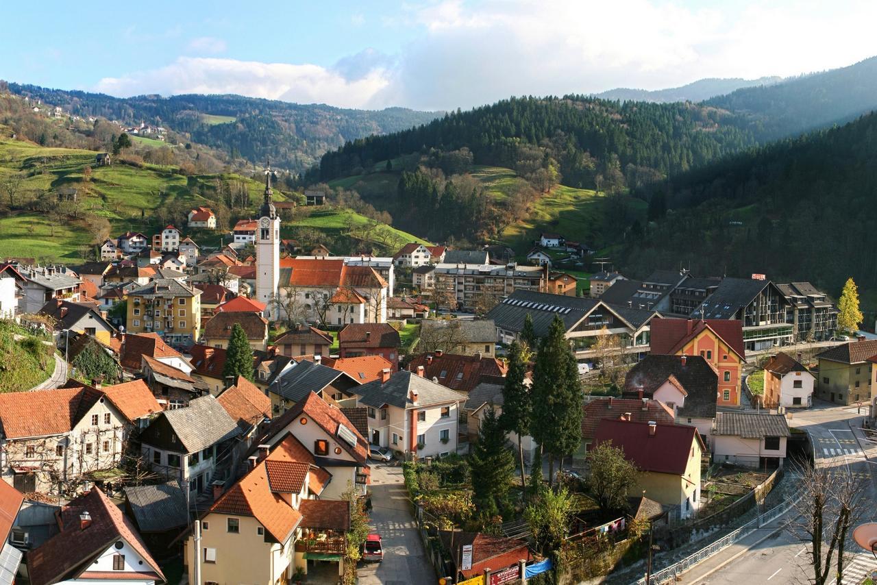 Prenocisca Cerkno Albergue Exterior foto